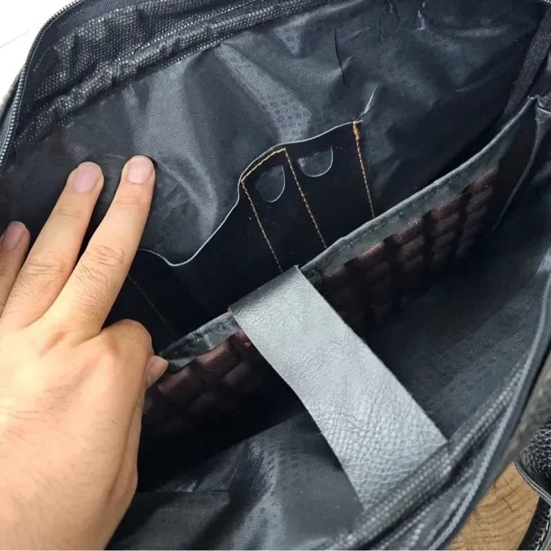 کیف اداری لپتاپی چرمی دستی و دوشی مردانه قهوه ای — تصویر ۴