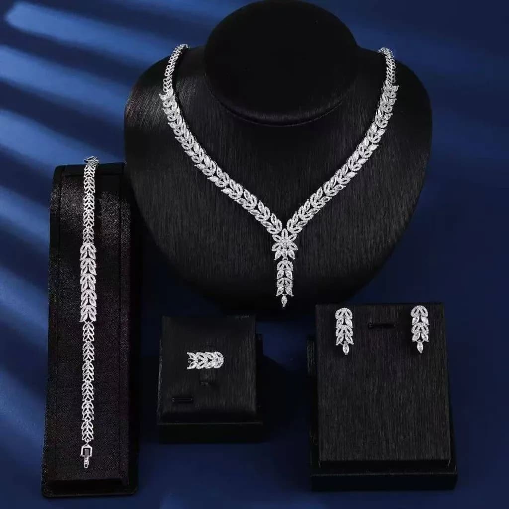 سرویس جواهری لاکچری نقرهای کد 3278