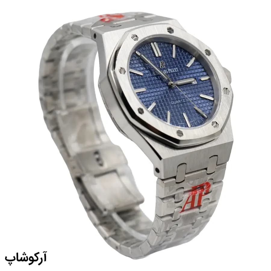 ساعت مردانه اودمار پیگه (AP) ROYAL OAK نقرهای، صفحه سرمهای، بند استیل نقرهای، قاب هشتضلعی، نمایش تاریخ و قفل پروانهای مخفی مدل No15888 – J18666 — تصویر ۳