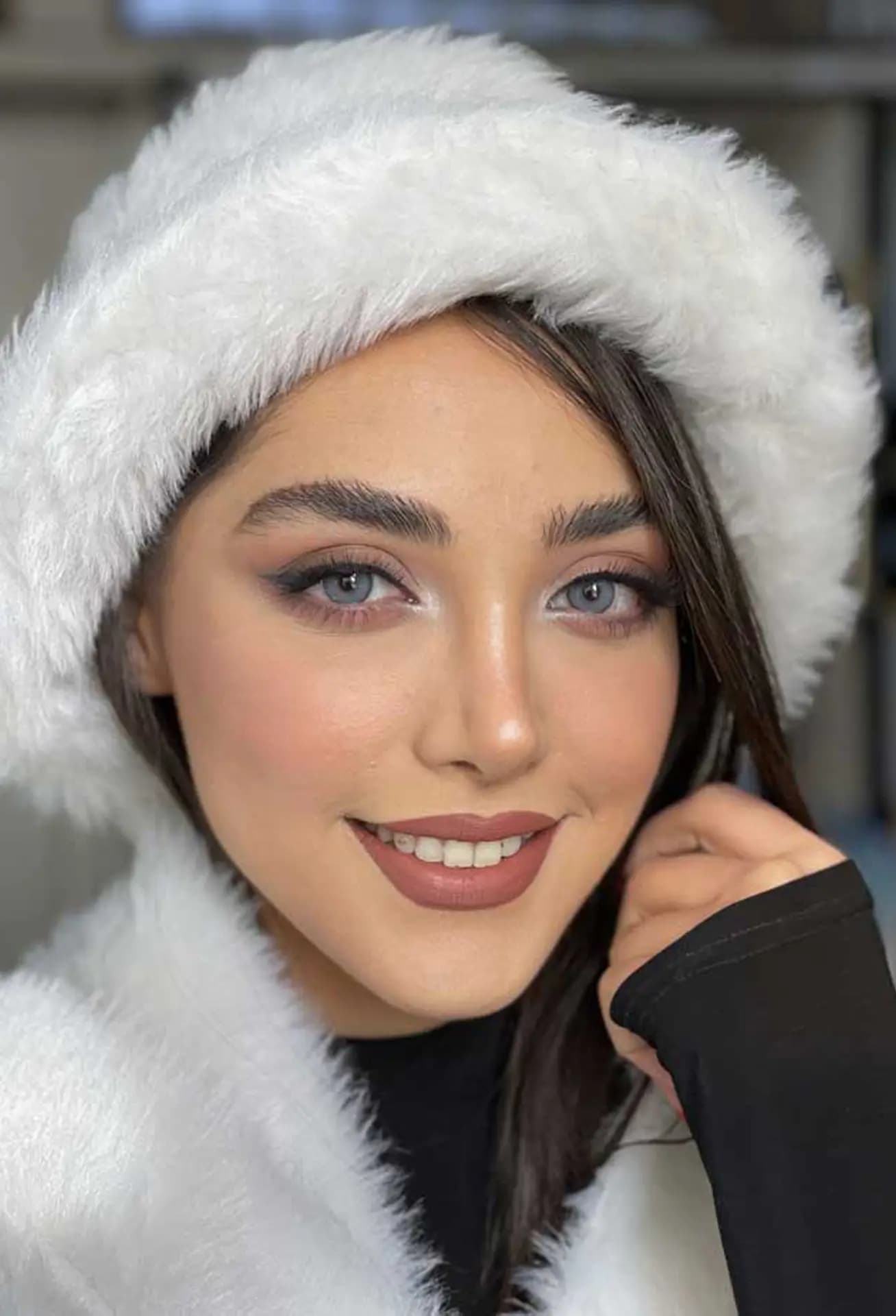 لنز رومانتیک بلو(طوسی ابی طبیعی دور دار)