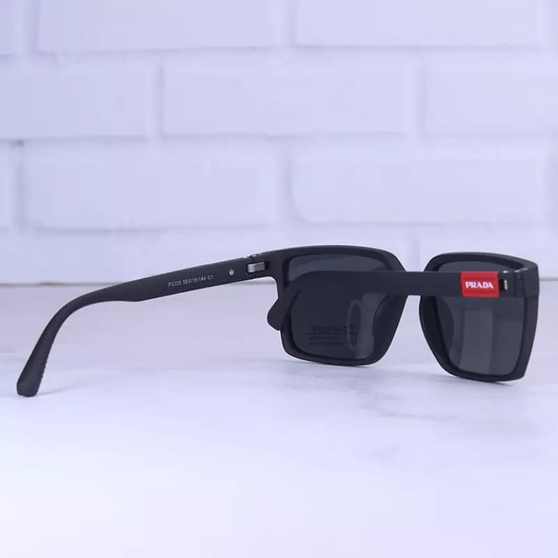 عینک آفتابی پرادا فریم مشکی مات پلاریزه 3333/1 — تصویر ۳
