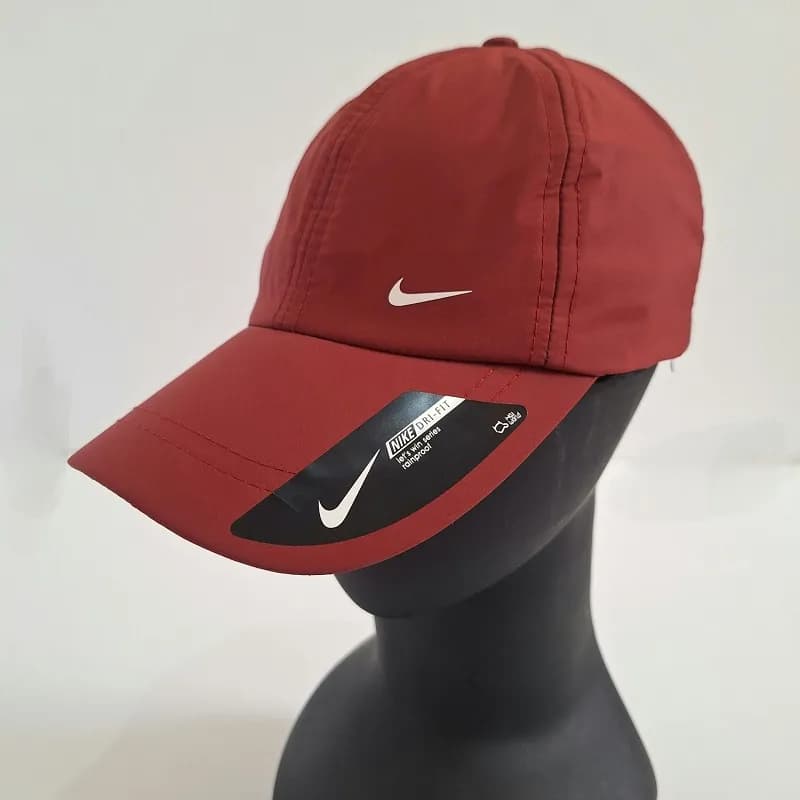کلاه ورزشی شمعی نایک زرشکی DRI-FIT — تصویر ۲