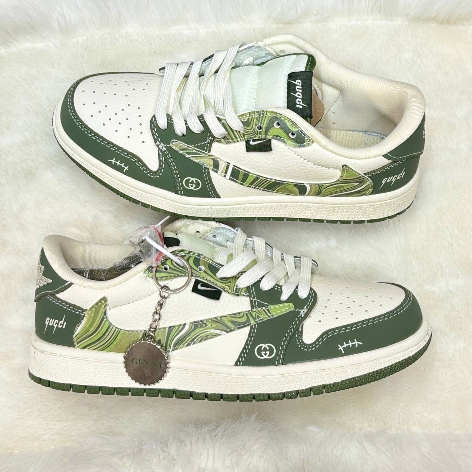 نایک ایر جردن 1 لو تراویس اسکات گوچی NIKE AIR JORDAN 1 LOW TRAVIS SCOTT X GUCCI — تصویر ۷