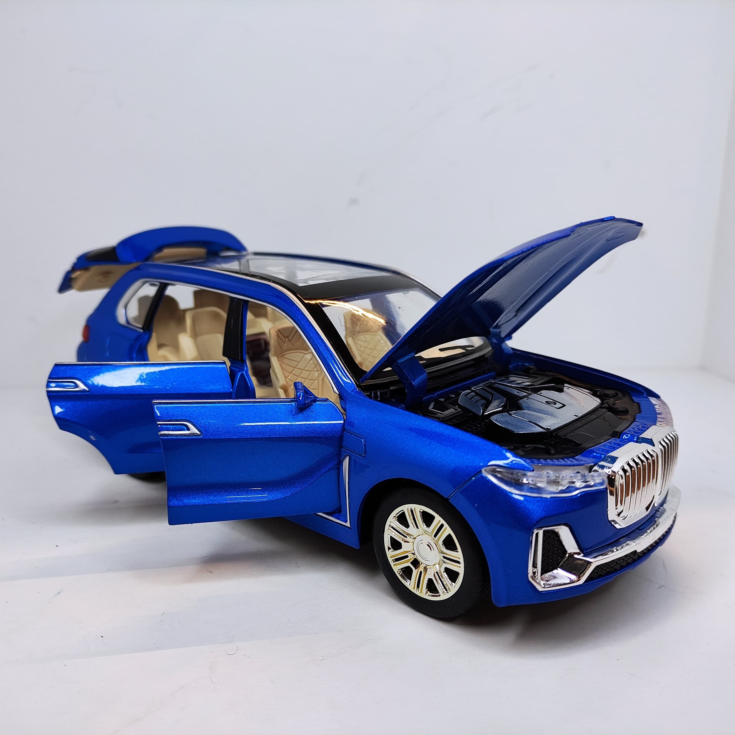 ماکت ماشین چه ژی مدل دودزا bmw x7 — تصویر ۵