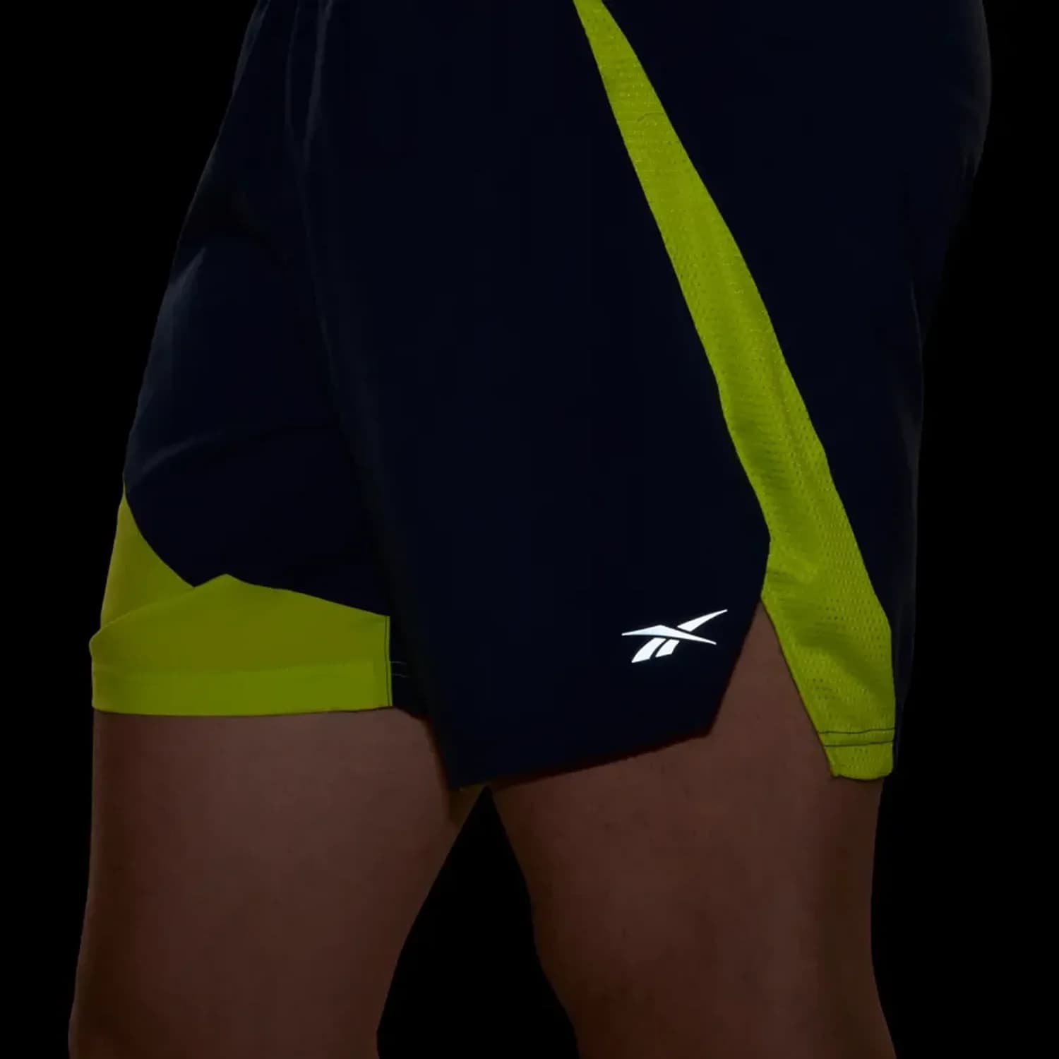شلوارک مردانه ریباک مدل RUNNING SHORTS — تصویر ۲