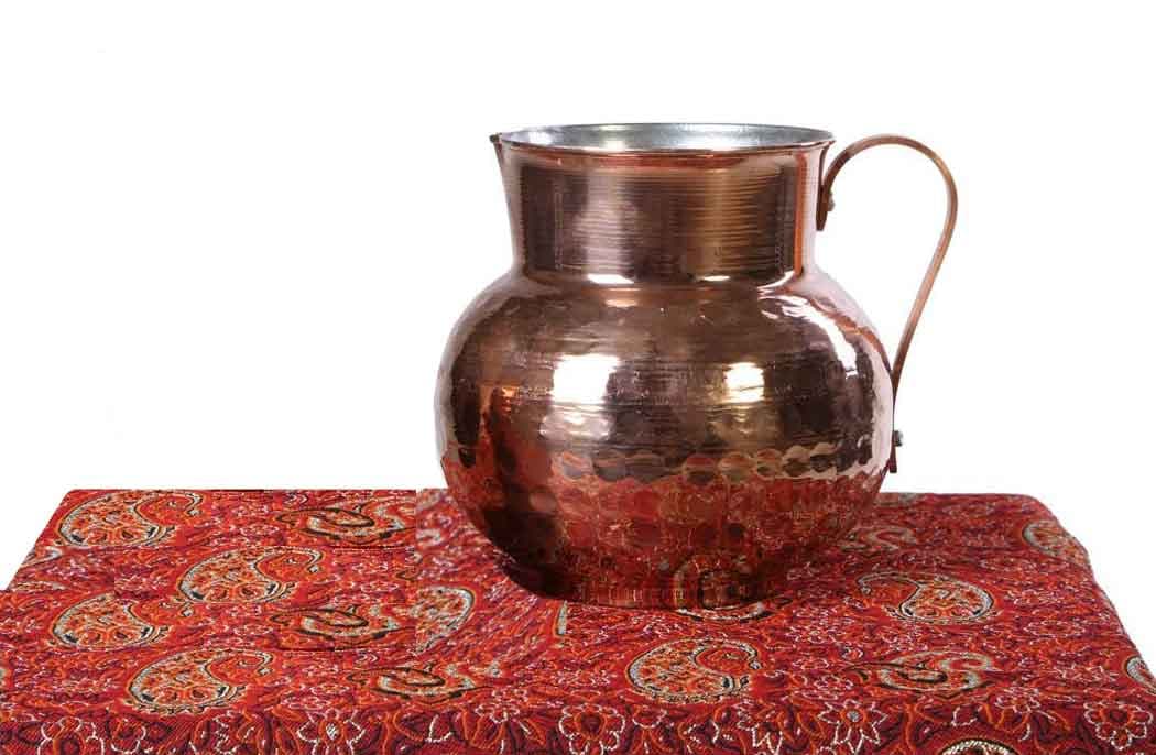 پارچ مسی طرح چکش کاری 2 لیتری — تصویر ۳