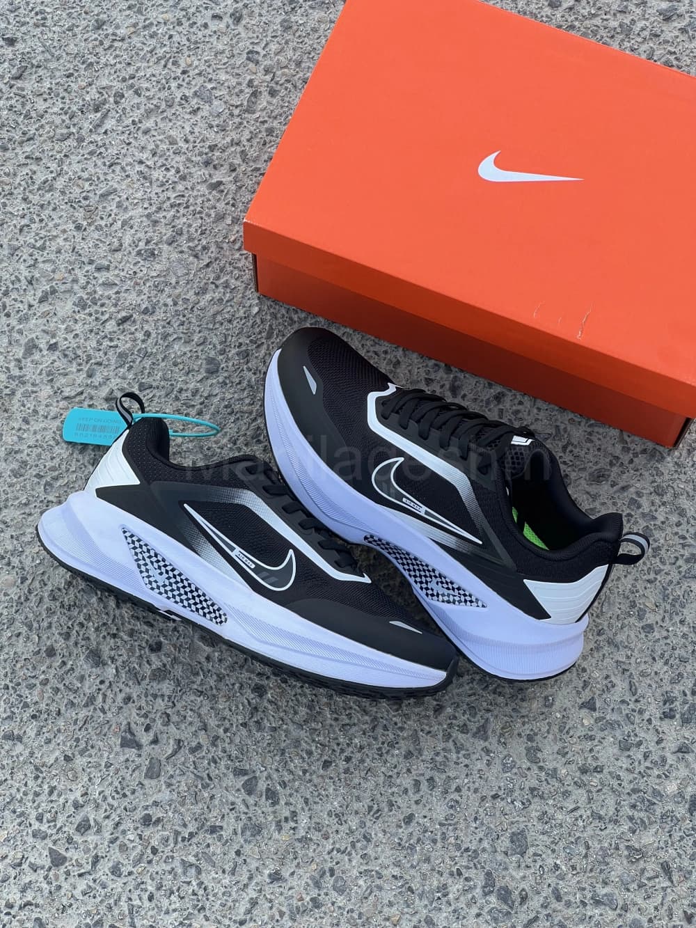 کفش نایک ایر مکس زوم وین فلو مشکی سفید Nike Air Max Zoom Winflo — تصویر ۲