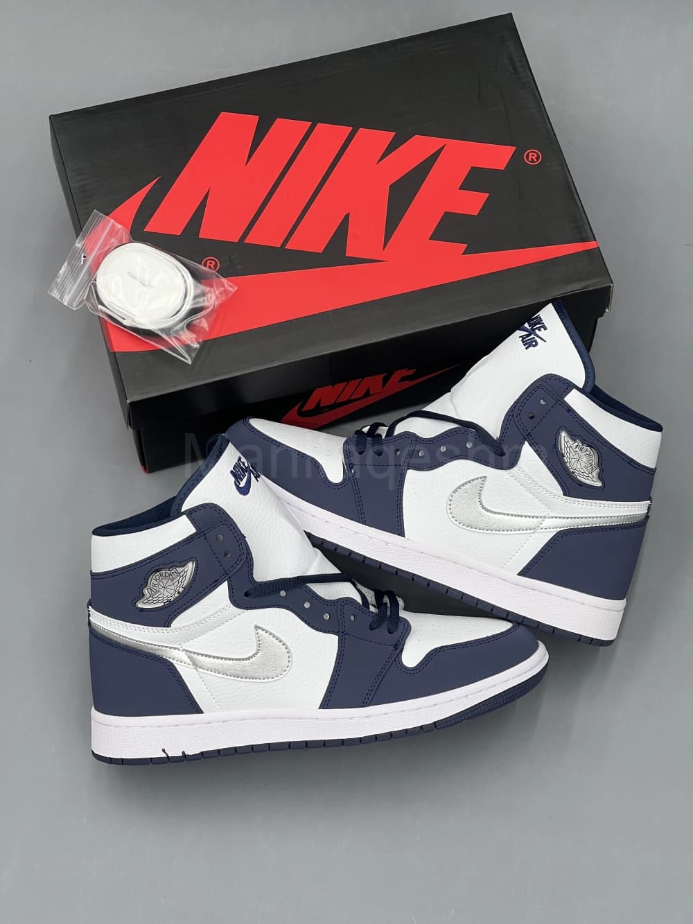 کفش جردن وان سفید سرمهای ساقدار Jordan 1 High JP Midnight Navy — تصویر ۲
