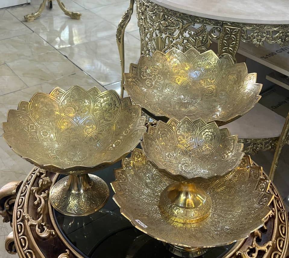 ست پذیرایی چهار تکه برنجی هندی لبه هشتی — تصویر ۲