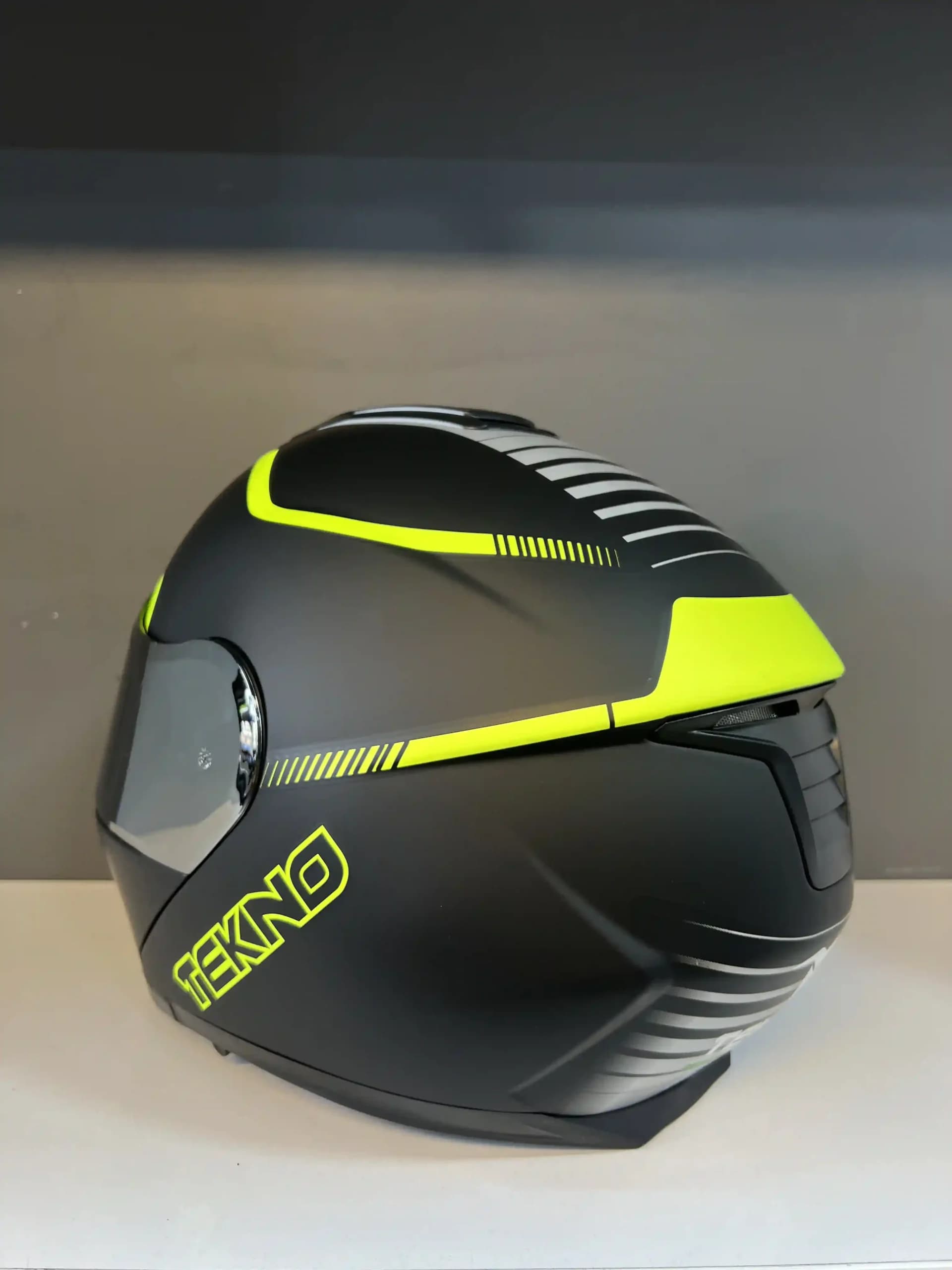 کلاه فک متحرک Tekno – Black Green Line — تصویر ۴
