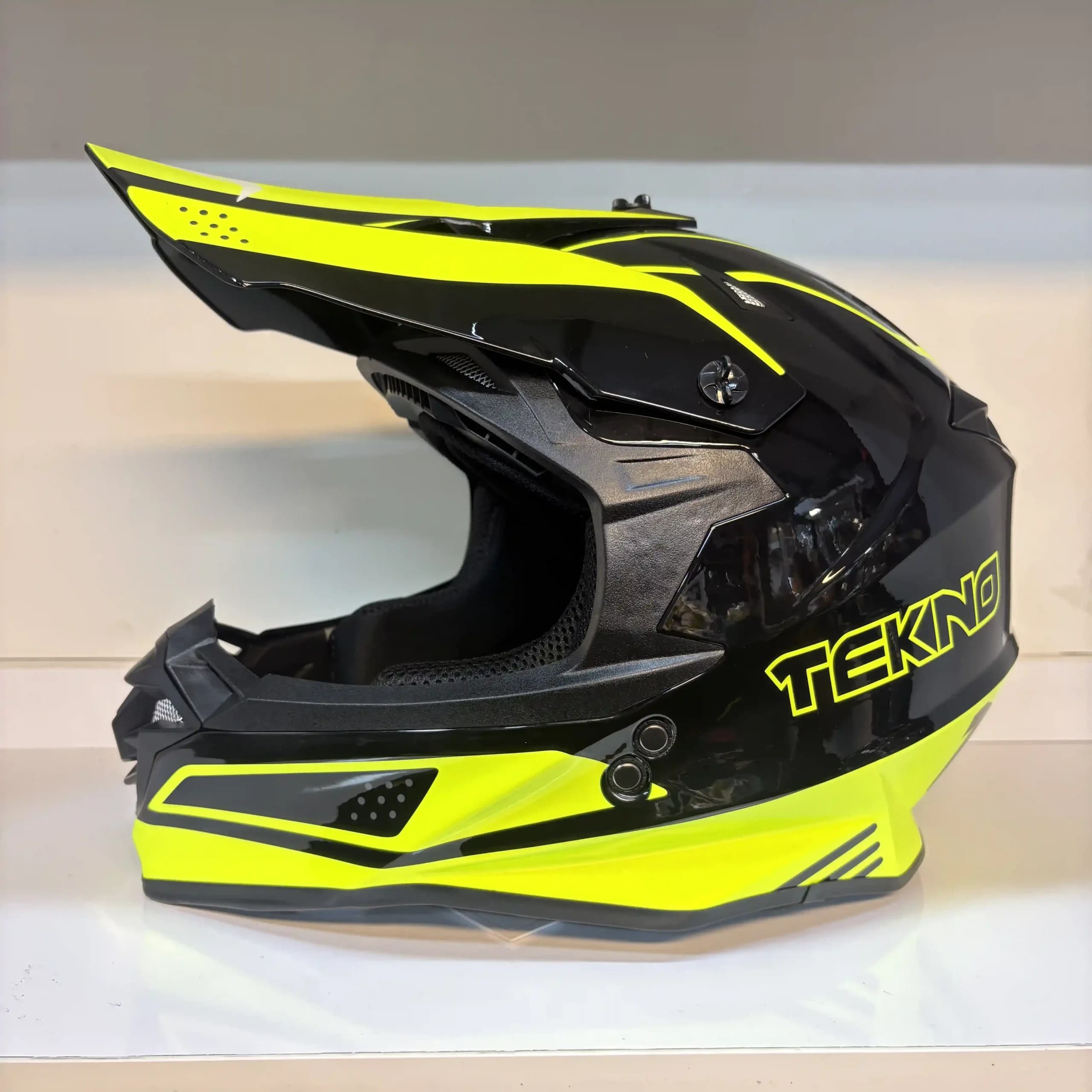 کلاه کراسی Tekno | ایمن، سبک و مناسب آفرود Yellow — تصویر ۴