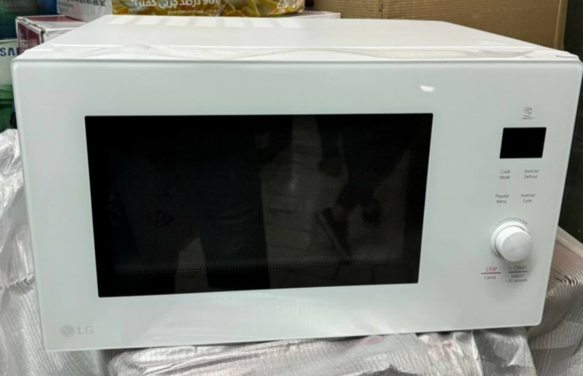 مایکروویو 42 لیتر ال جی مدل MH8265DIH — تصویر ۳