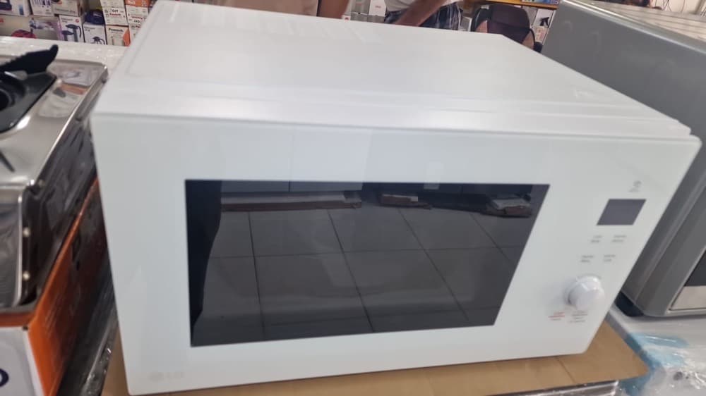 مایکروویو 42 لیتر ال جی مدل MH8265DIH — تصویر ۲
