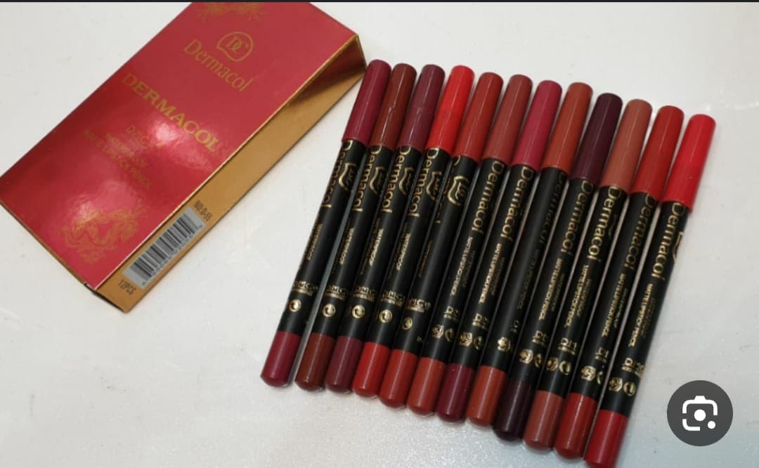 روژلب مدادی درماکولDermacol