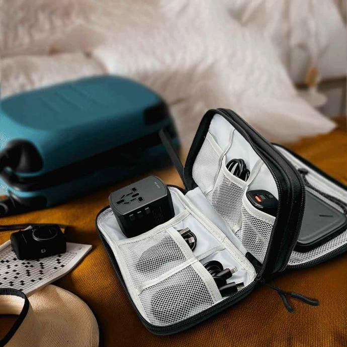 کیف مسافرتی لوازم جانبی 6 در 1 گرین لاین 6in1 Universal Travel Bag — تصویر ۳