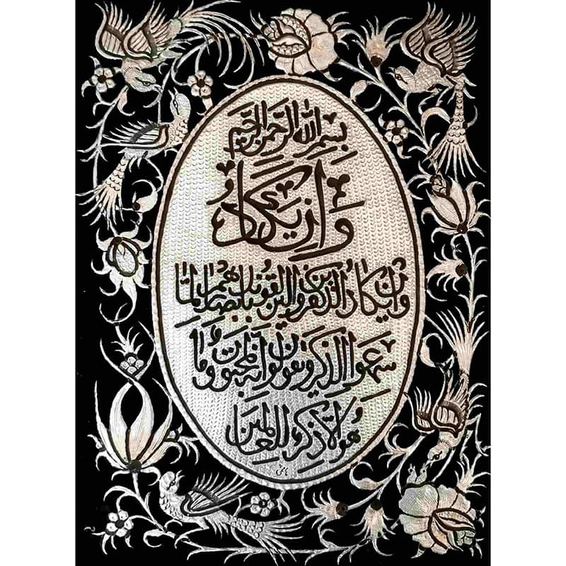 تابلو قلم زنی گل و مرغ با قاب خاتم کاری ترنج با سایز 53 در 63 سانتی متری — تصویر ۲