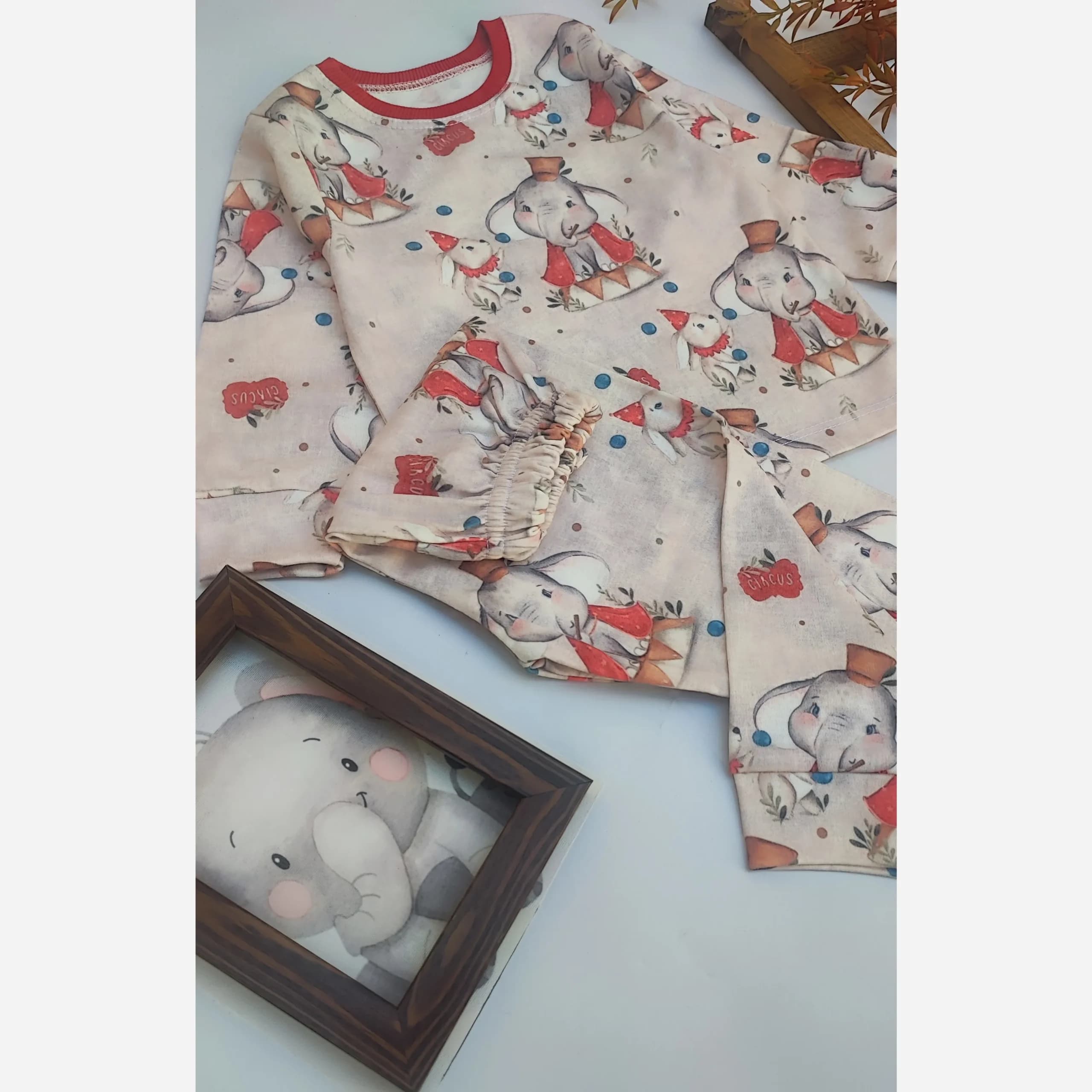 بلوز و شلوار راحتی بچگانه طرحدار سایز 35 تا 45 — تصویر ۱۰