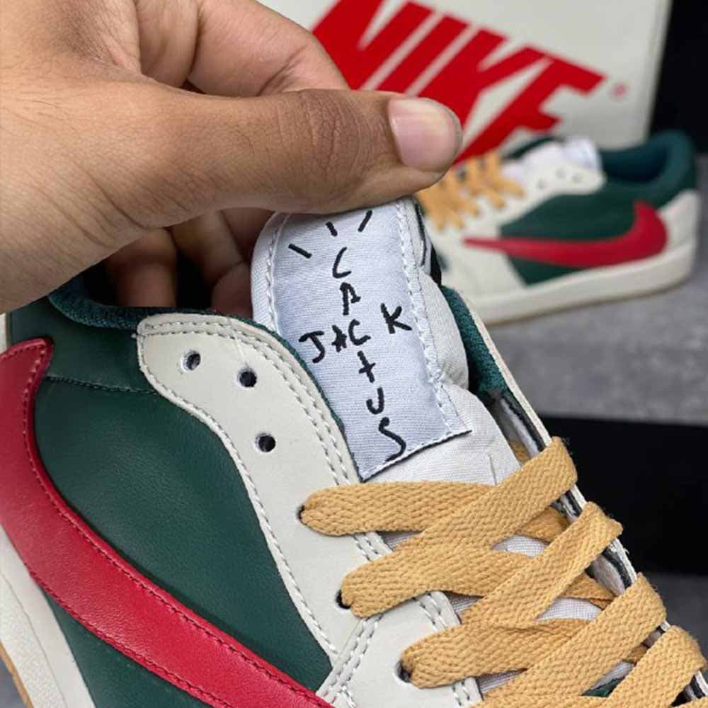 نایک ایر جردن 1 لو ترویس اسکات ریورس موکا Nike Air Jordan 1 Low Travis Scott Reverse Mocha — تصویر ۴