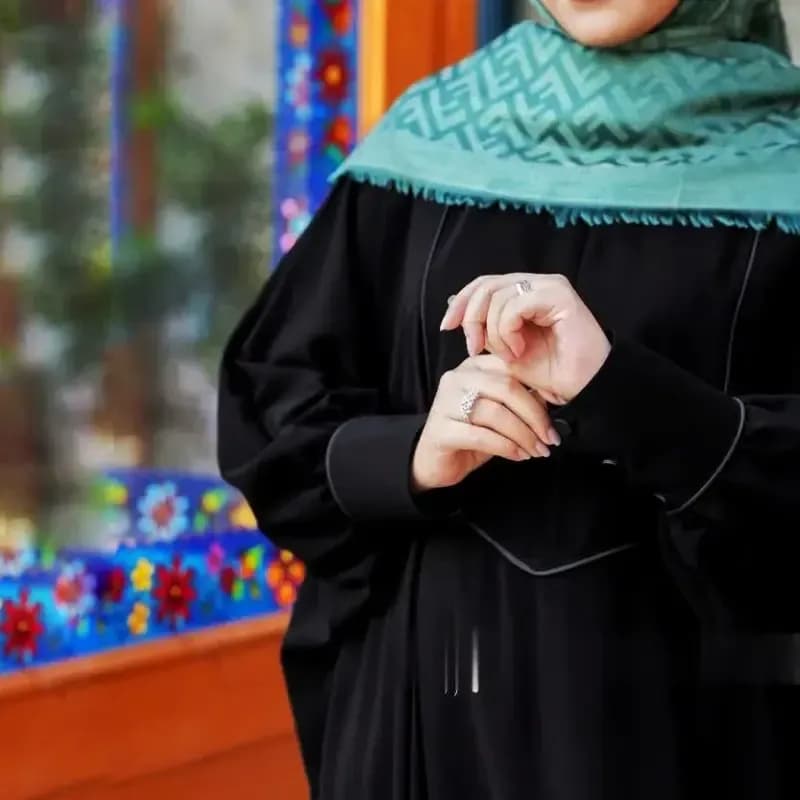 مانتو عبایی زنانه مدل حانیه جنس کرپ سوپر الیزه سایز 36 تا 48 — تصویر ۲