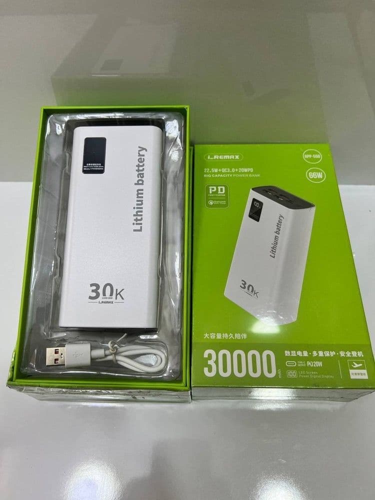 پاوربانک ریمکس 22.5 وات مدل RPP-550 ظرفیت 30000 میلی آمپر