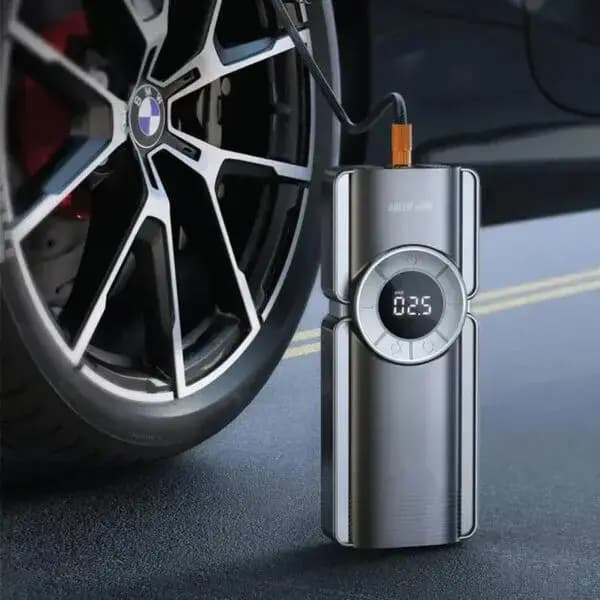 جامپ استارتر و پاوربانک 10 هزار میلی آمپر مدل GNJUMPSTRBK گرین لاین Green Lion Portable Jump Starter — تصویر ۳
