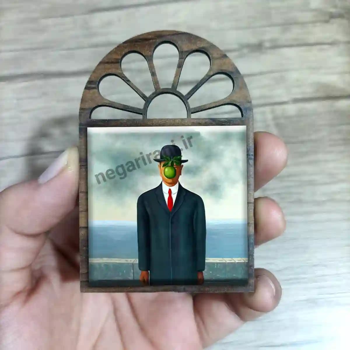 تندیس کاشی پنجره ای پسر انسان مدل AX 25 — تصویر ۳