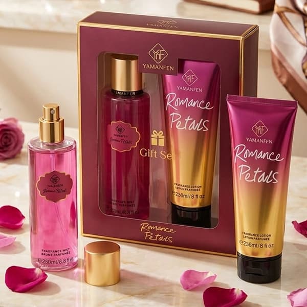 ست هدیه بادی میست و لوسیون بدن یامانفن مدل Romance Petals — تصویر ۳
