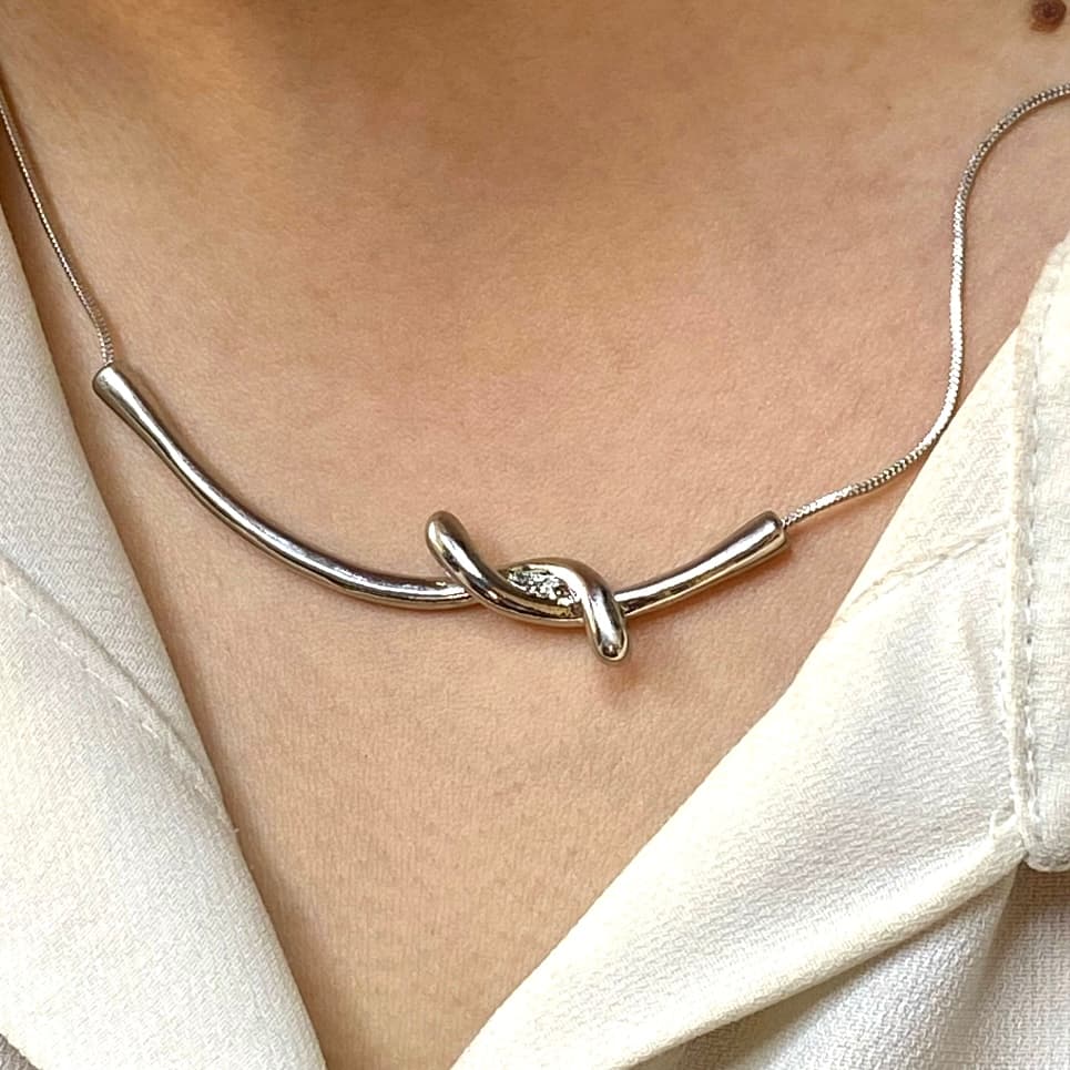 گردنبند زنانه ماری طرح گره ای