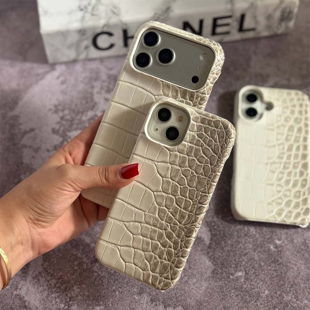 قاب چرم کروکدیل کد CSB مناسب برای گوشی موبایل آیفون Apple iPhone / 12 Pro Max / 13 / 13 Pro / 13 Pro Max / 14 Pro Max / 15 Pro Max / 16 / 16 Pro / 16 Pro Max / 17 / 17 Pro / 17 Pro Max — تصویر ۲