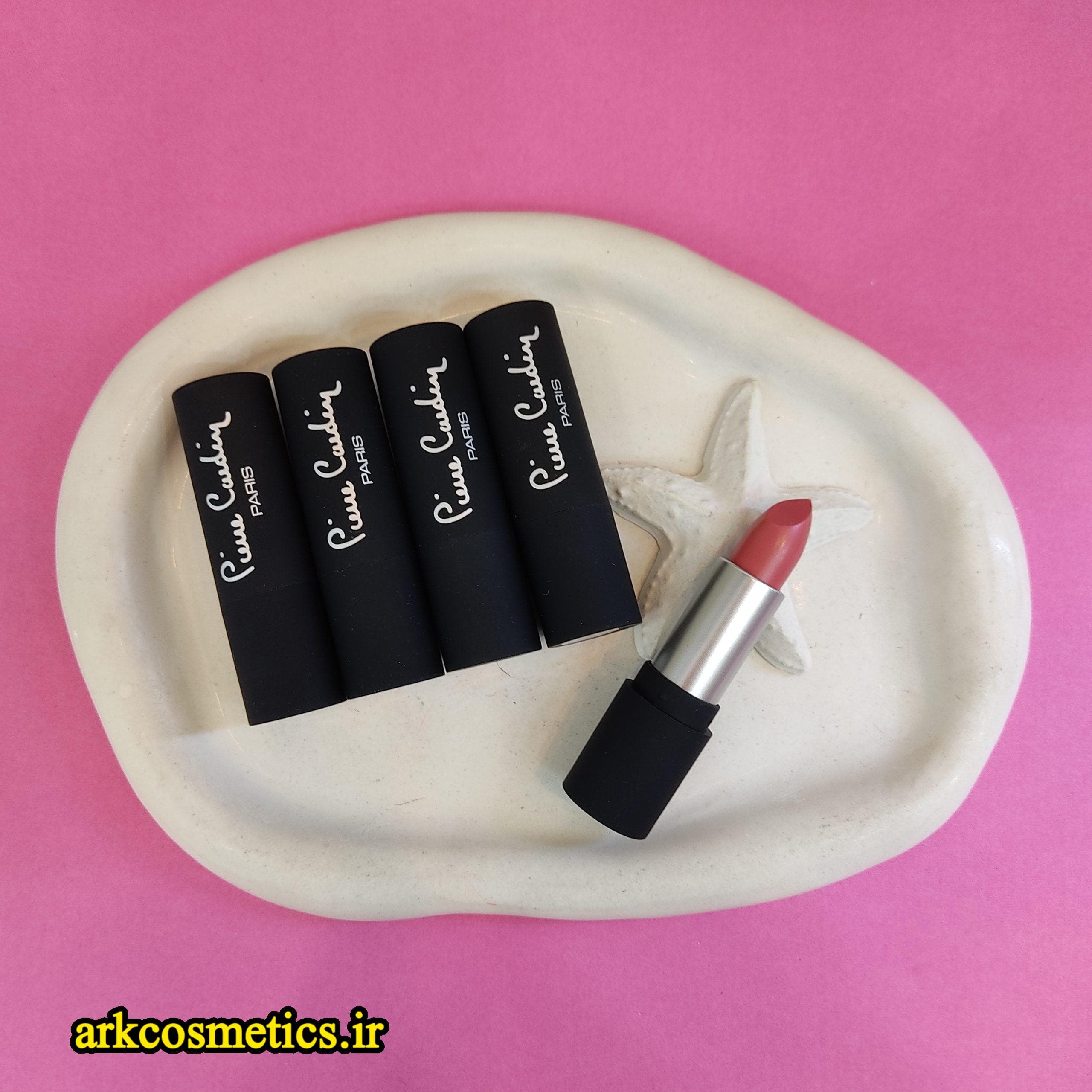 رژلب جامد پیرکاردین