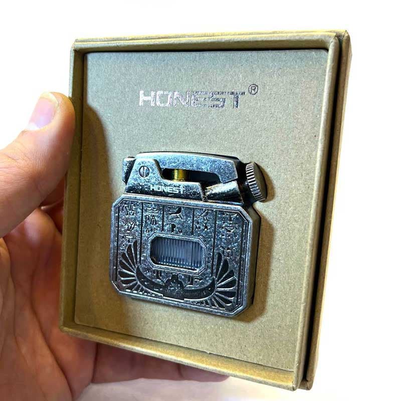فندک هانست بنزینی طرح تورنس آنتیک HONEST — تصویر ۴