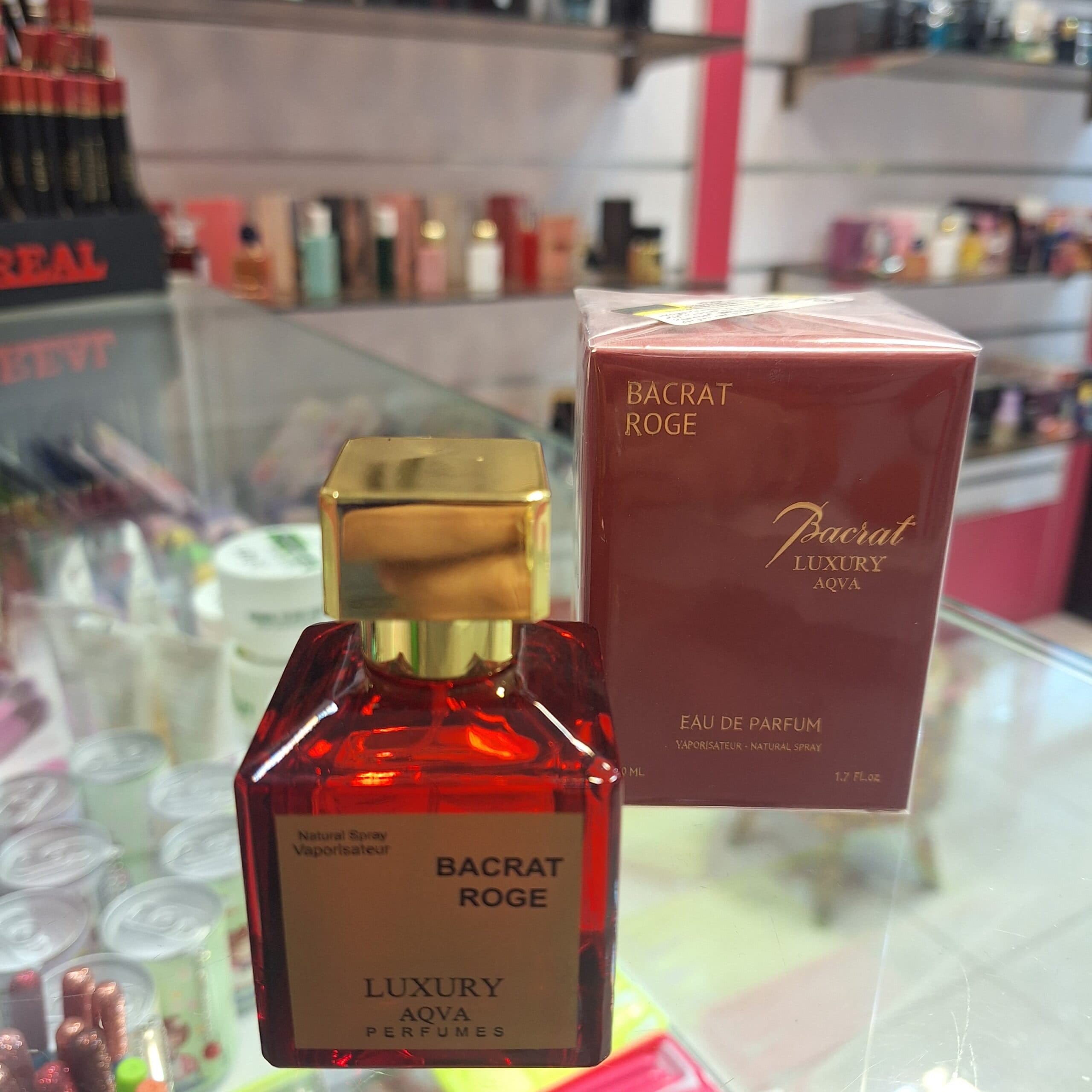 باکارات رژ قرمز – عطر زنانه لاکچری با طبع گرم و شیرین — تصویر ۲