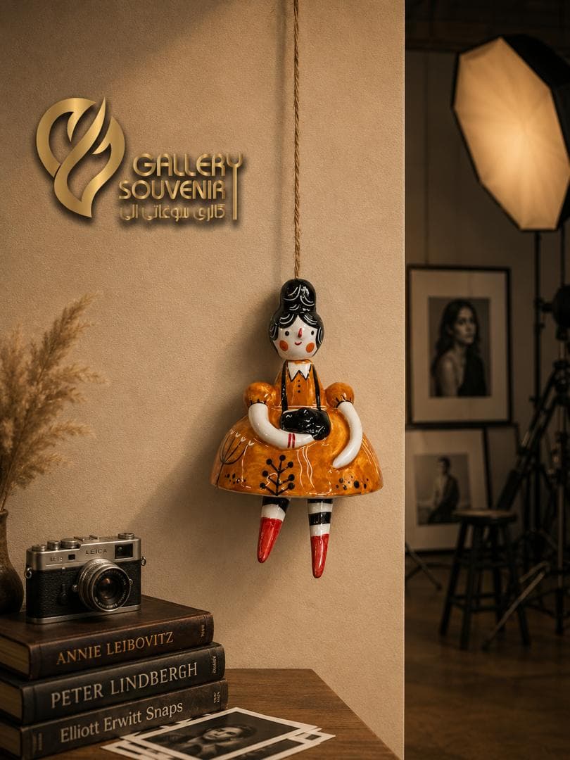 زنگوله دختر عکاس سرامیکی