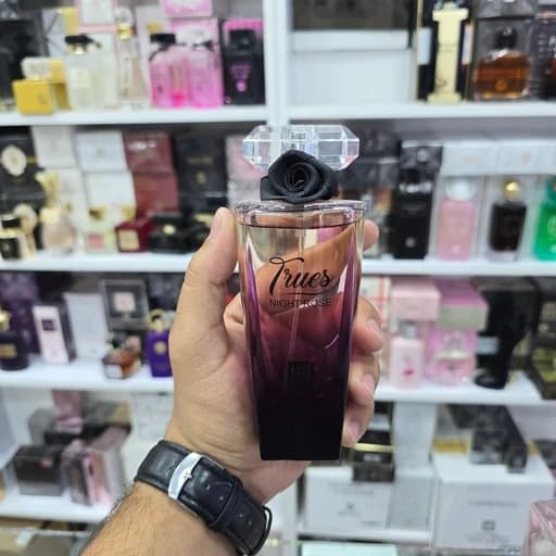 ادکلن تروئس نایت رز (Trues Night Rose) ادوپرفیوم زنانه برند JHW حجم 100 میل — تصویر ۳