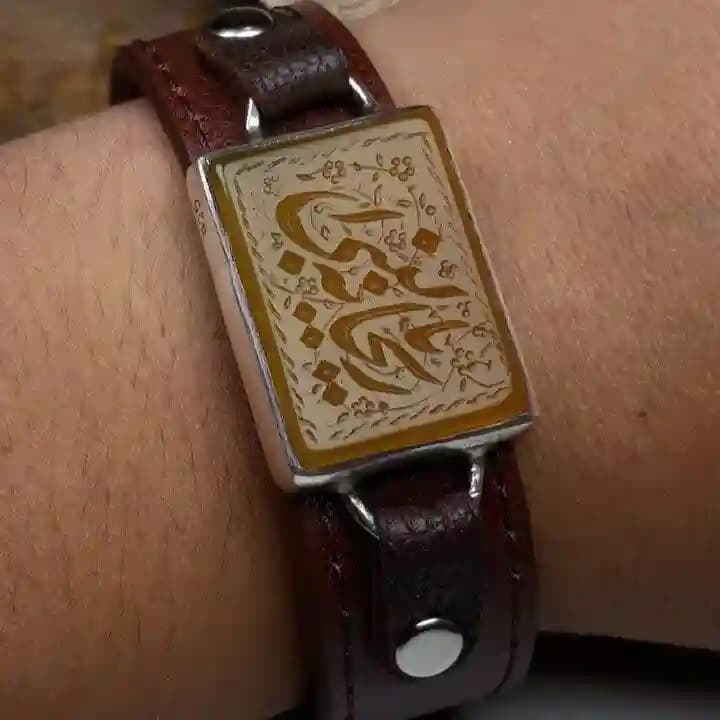 دستبند چرمی عقیق زرد خطی 2598