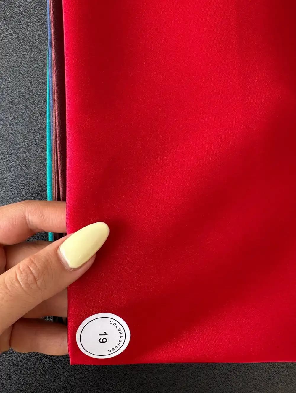 ساتن ال ایکس قرمز — تصویر ۳