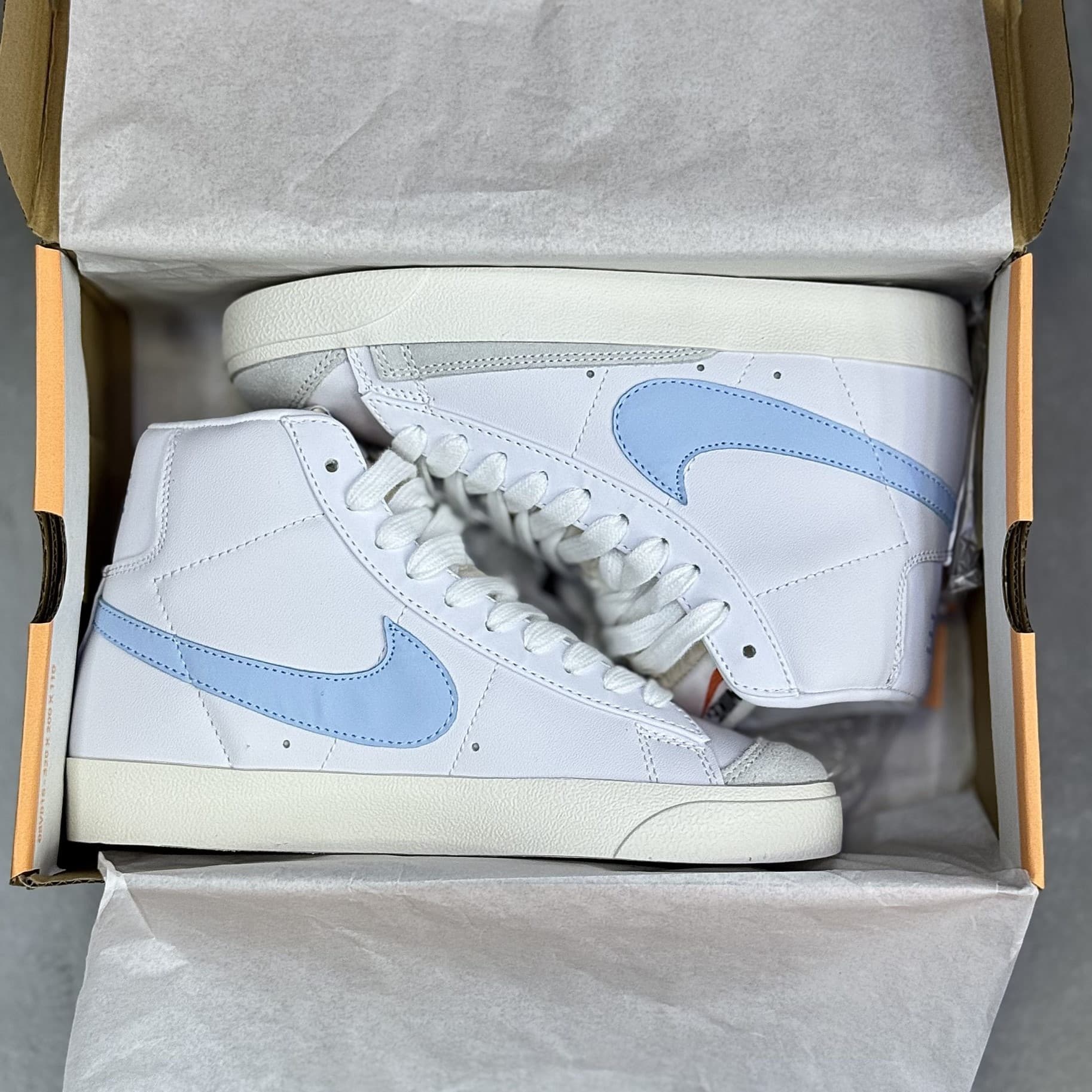 کفش نایک بلیزر ساقدار سفید آبی Nike Blazer Mid White Blue — تصویر ۲