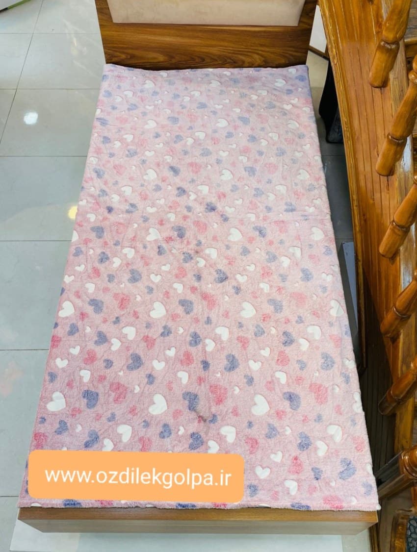 پتو ژله ای مسافرتی شبرنگ یکنفره طرح قلب