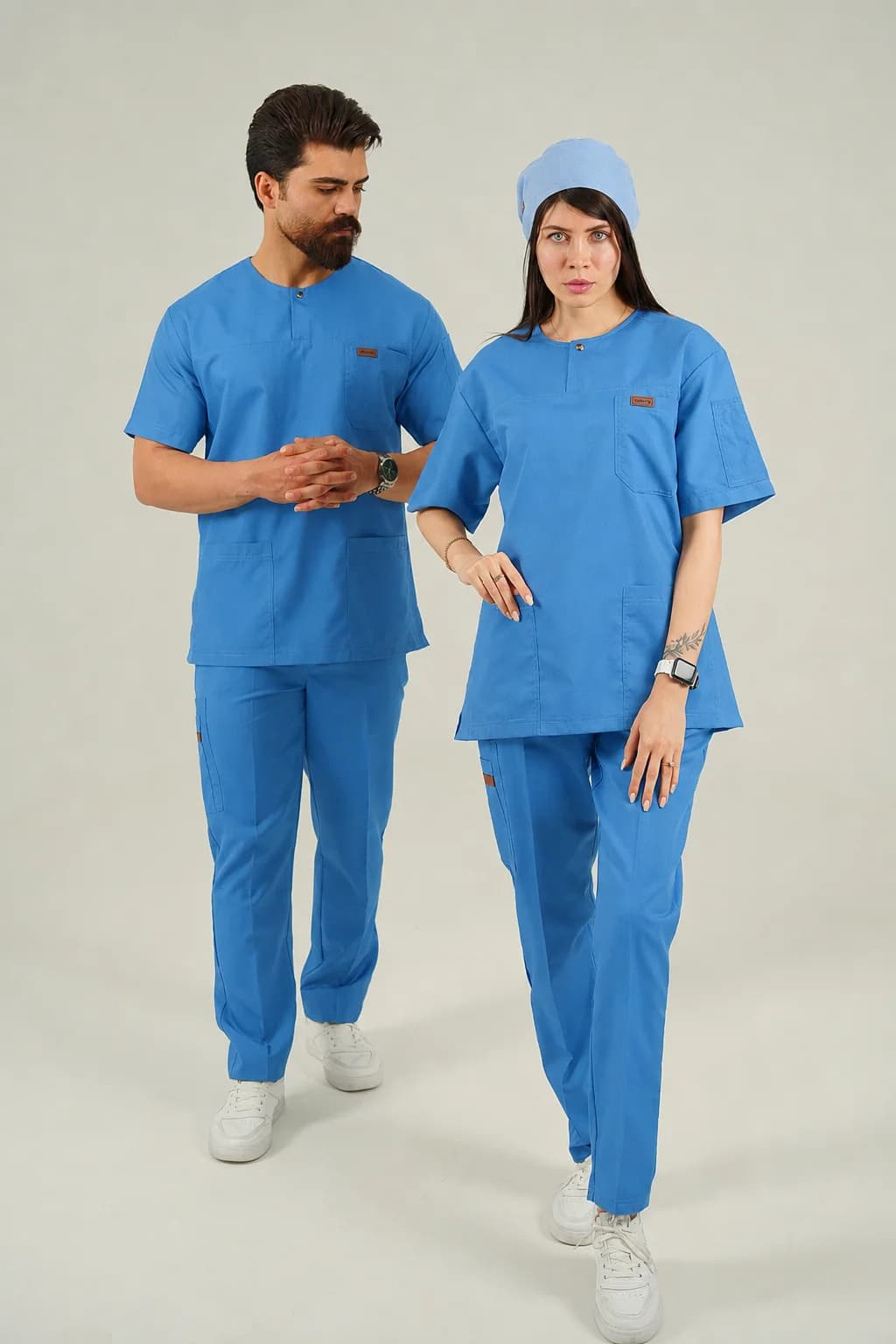 اسکراب پزشکی یقه گرد آبی روشن