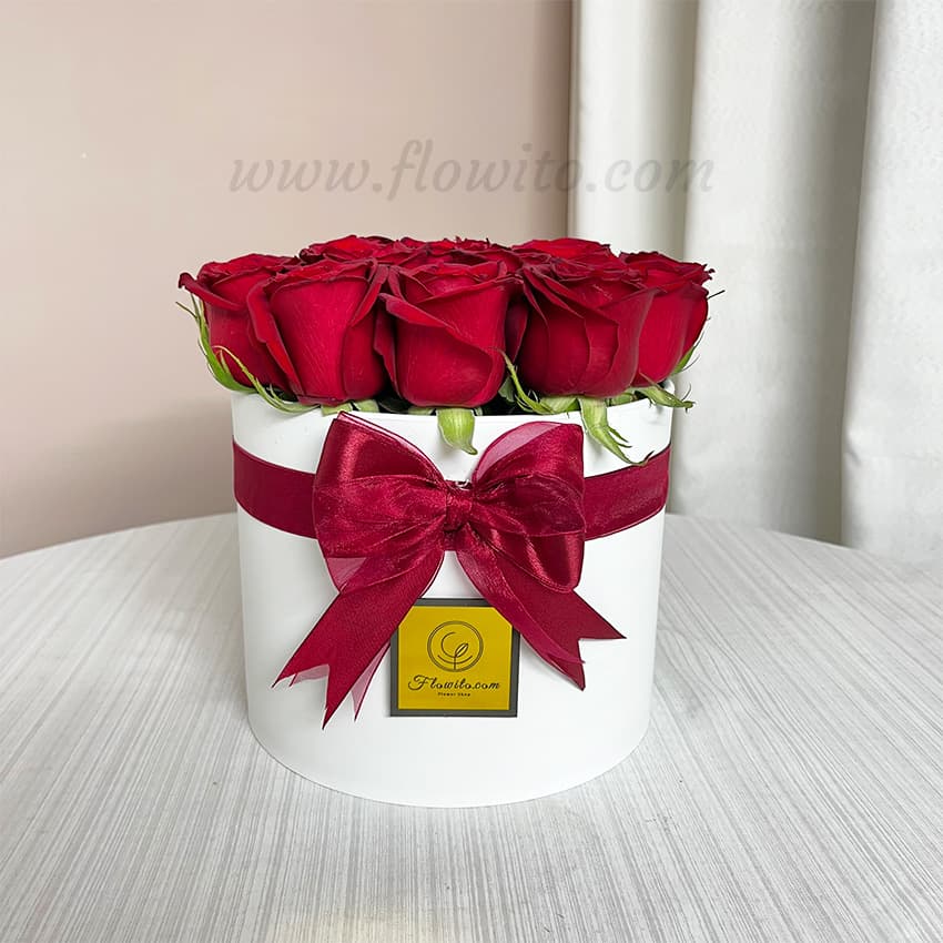 باکس گل رز قرمز کد 65