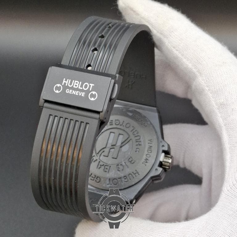 ساعت هابلوت مردانه مشکی | قاب کربن، بند اسپرت مشکی، قفل اصلی Hublot — تصویر ۷