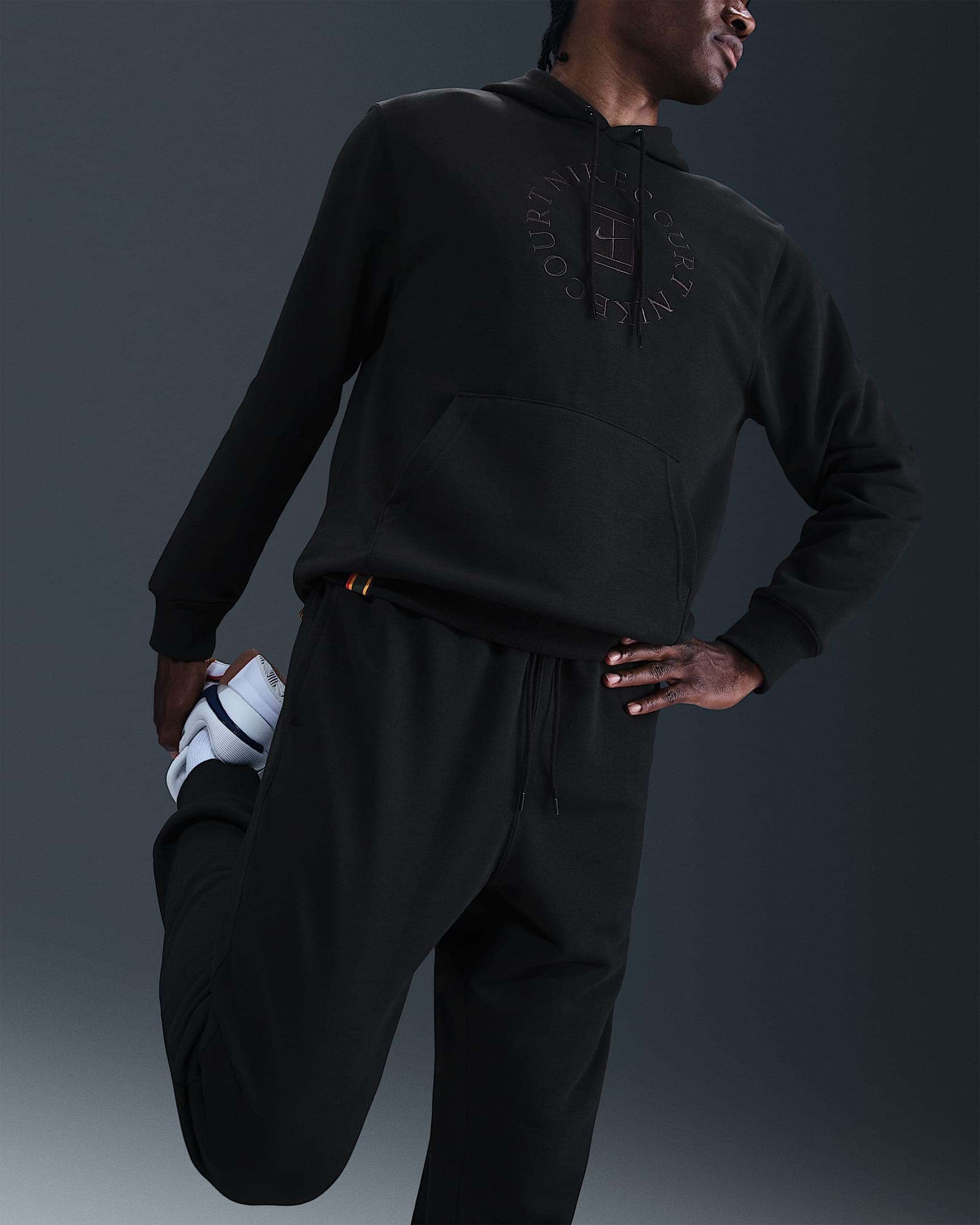 هودی تنیس مردانه نایک NikeCourt Heritage Dri-FIT – مشکی — تصویر ۴