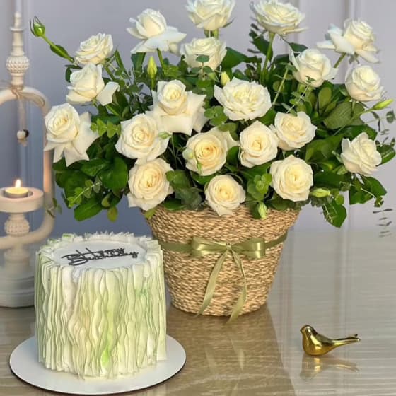 باکس گل و کیک تولد سبز و کرم کد 170