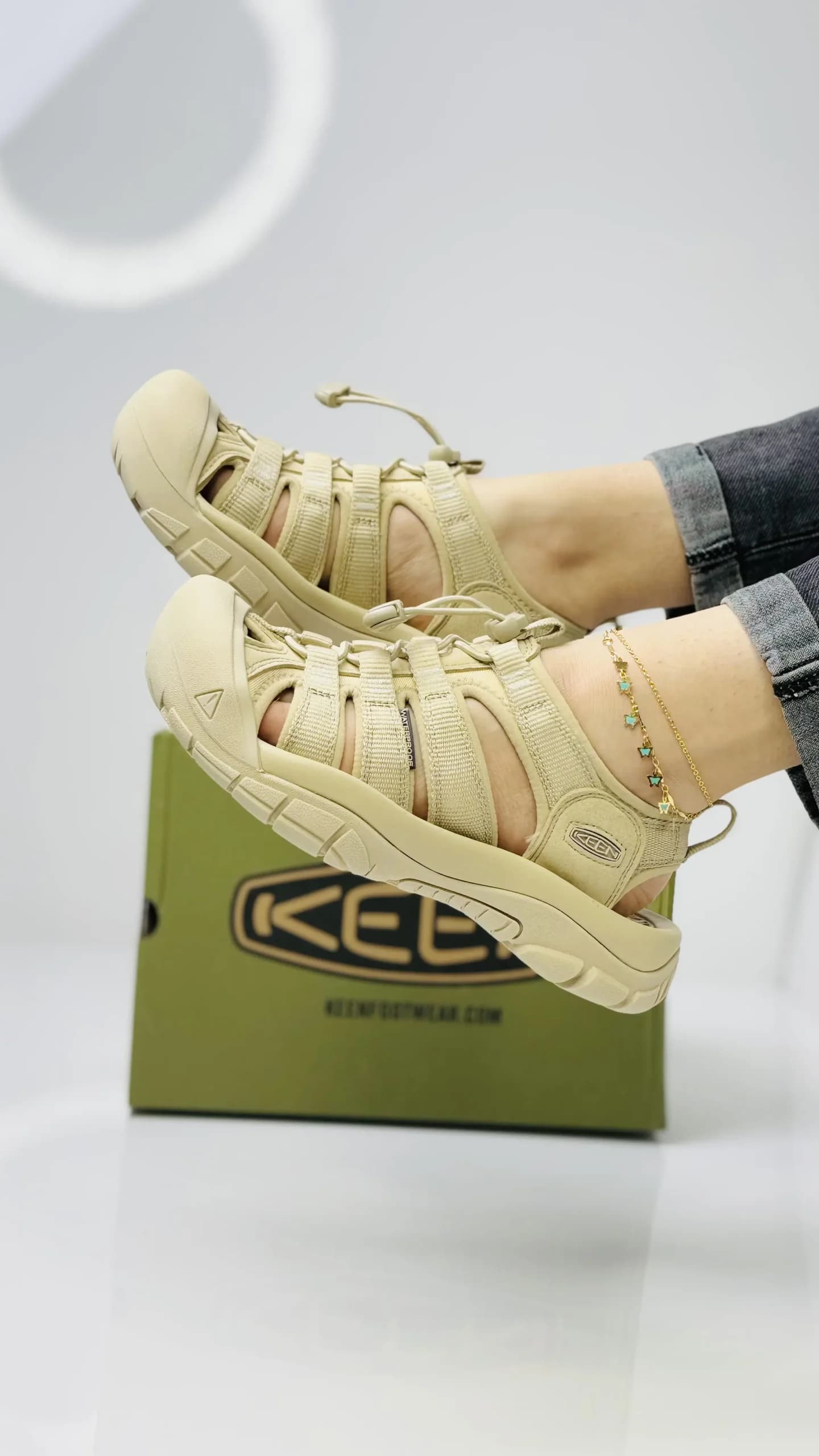 صندل آبنوردی زنانه کین خاکی Keen Women’s Khaki Diving Sandals — تصویر ۵