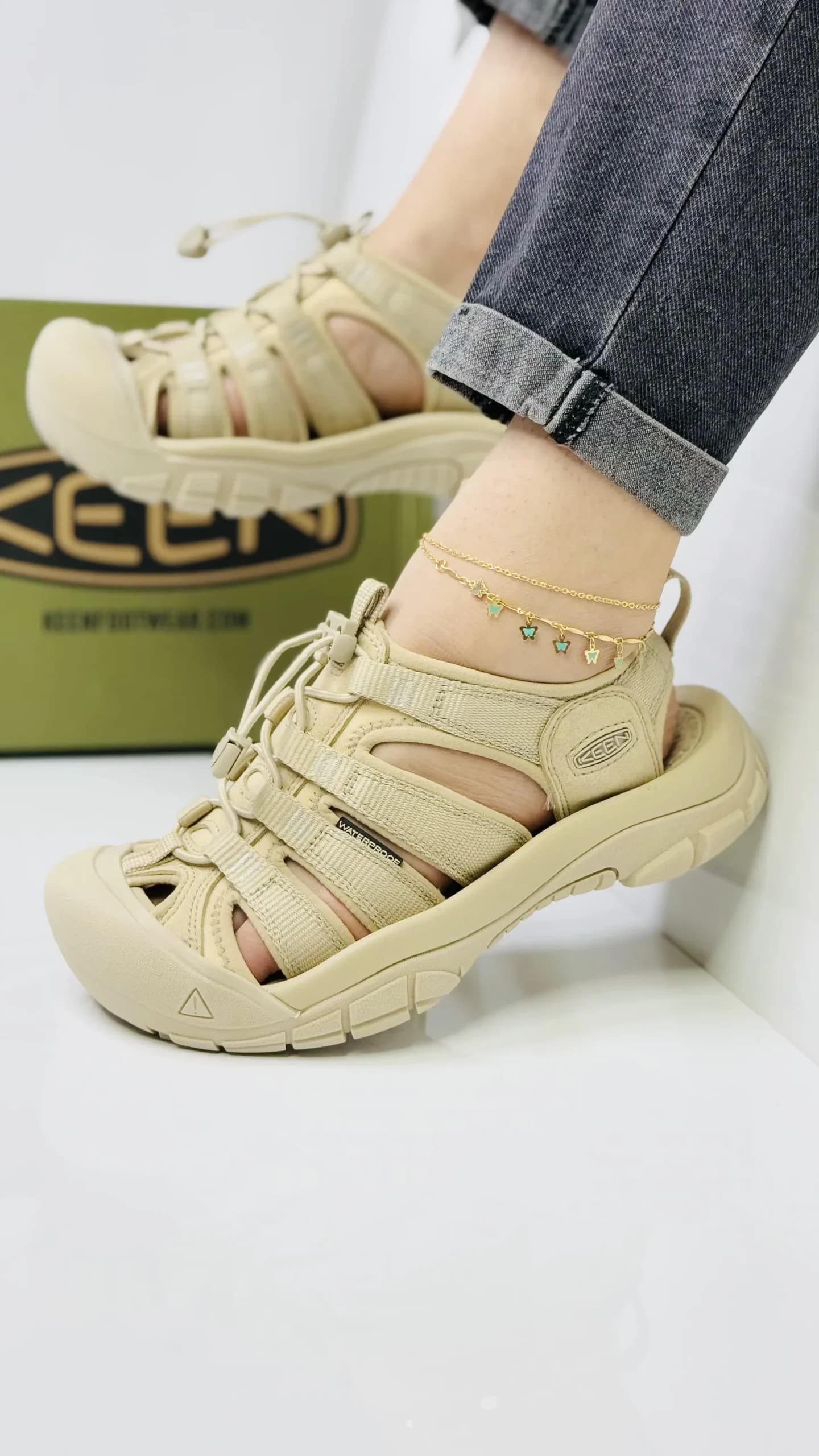صندل آبنوردی زنانه کین خاکی Keen Women’s Khaki Diving Sandals