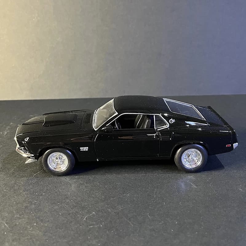 ماکت ماشین ولی Ford Mustang Boss 429 مدل 1969 کد 24067W – مقیاس 1:24 — تصویر ۳