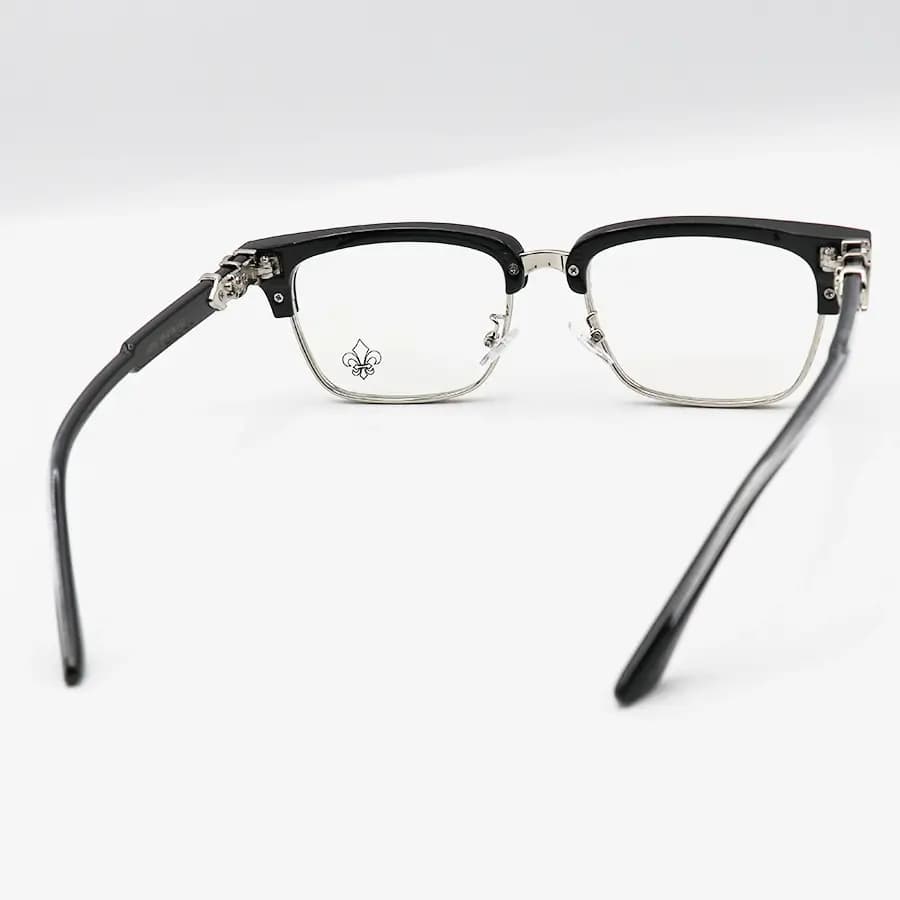 عینک برند Chrome Hearts با فریم کلاب مستر، رنگ مشکی و نقرهای، دسته سیمدار و لنز بلوکات مدل 8010 — تصویر ۴