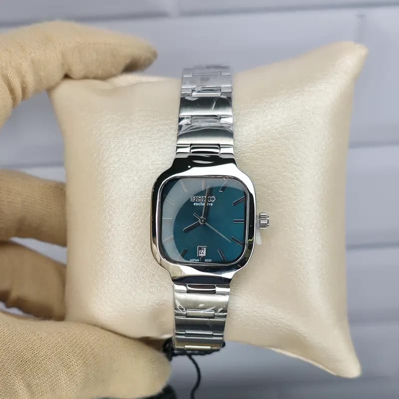 ساعت مچی زنانه سیکو اکسکلوسیو اورجینال ژاپن نقره ای کله غازی مدل 3233G — تصویر ۴