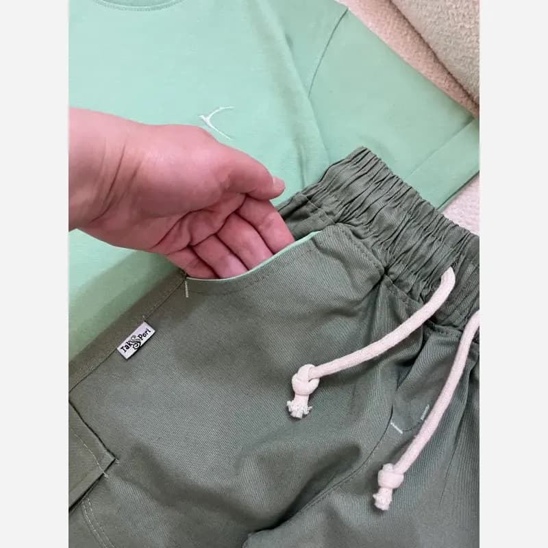 ست تیشرت و شلوارک کتان اسپرت بچگانه مناسب 5 تا 12 سال — تصویر ۴
