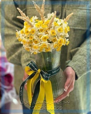 ارسال گل طبیعی برای مطب دکتر حسین فروتن فوق تخصص گوارش در تهران